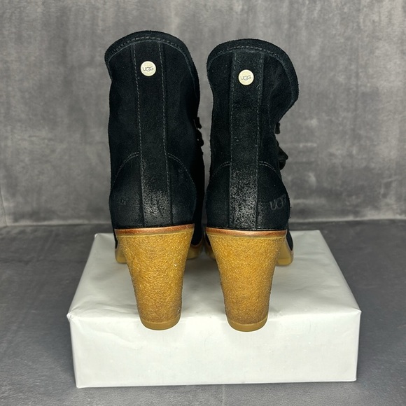 🔥🔥🔥UGG Women Lace-up Boots Size: 6🔥🔥🔥 - Picture 4 of 12